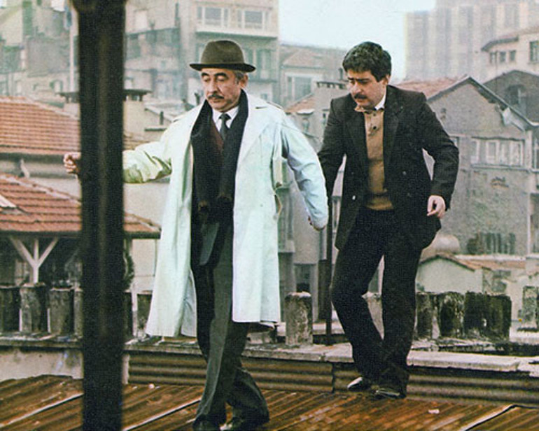 Önce iplik fabrikasında işçiydi, sonra Anadoluda bir köy öğretmeni... O şimdi Türk sinemasının yaşayan efsanesi