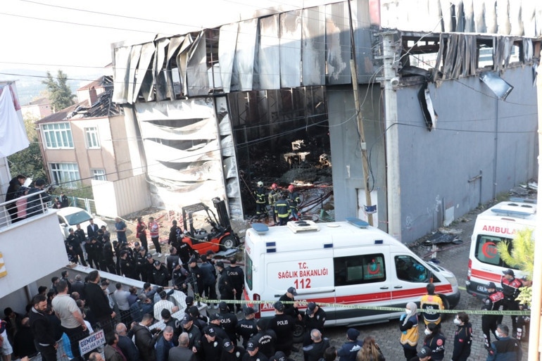 Ateşten kimse kimseyi görmedi Kocaelide yangın faciasından nasıl kurtulduğunu anlattı