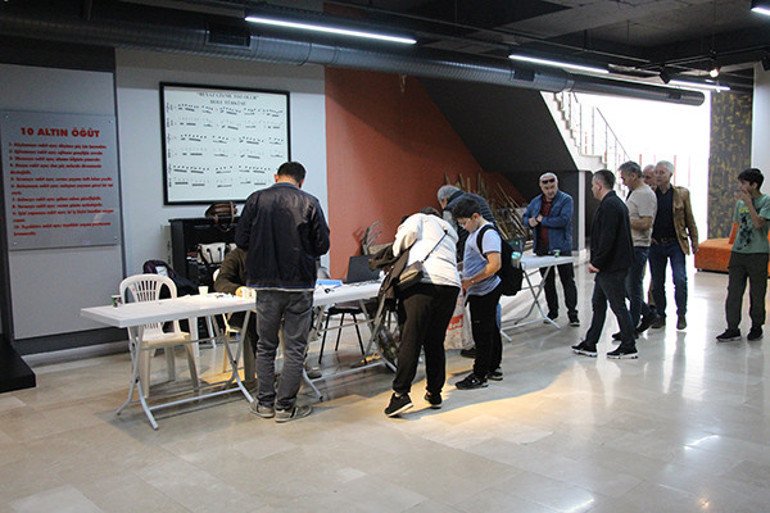 Dayanışma gününde katılımdan bir görüntü