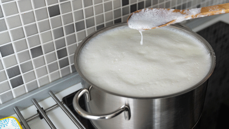 Taş gibi yoğurt nasıl mayalanır Evde yoğurt mayalamanın püf noktaları ve tarifi