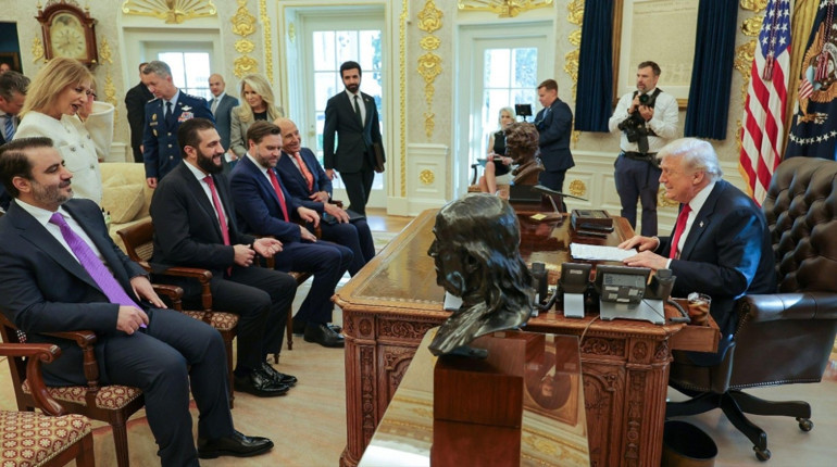 Beyaz Sarayda kritik görüşme Trump, Şara ile biraraya geldi