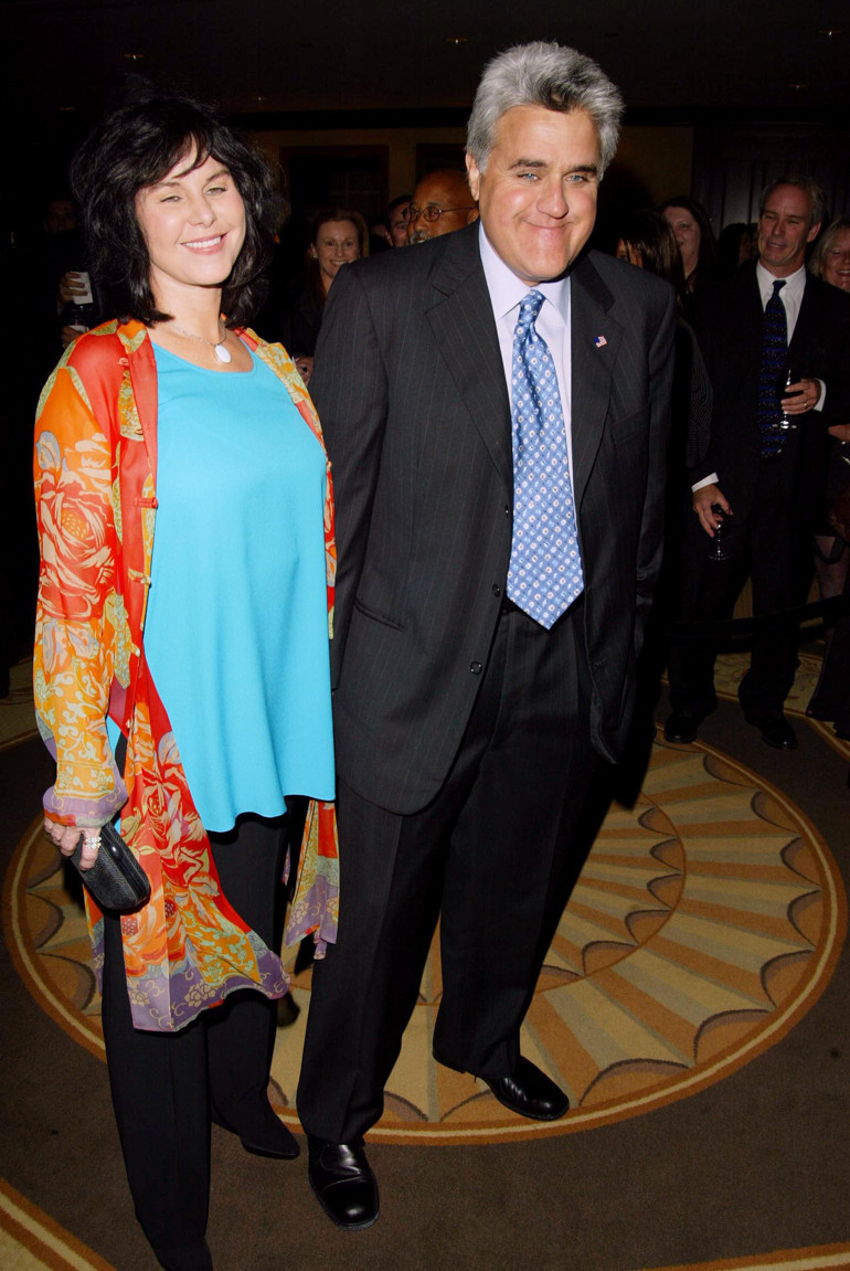 Büyük aşkı artık onu hatırlamayacak bile… Ünlü sunucunun en zor sınavı… Demansa yakalanan 45 yıllık karısına gözü gibi bakıyor