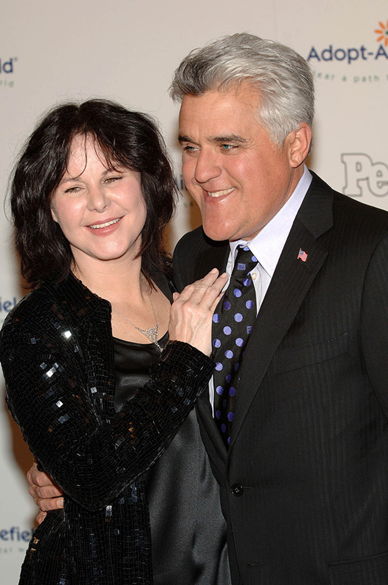 Büyük aşkı artık onu hatırlamayacak bile… Ünlü sunucunun en zor sınavı… Demansa yakalanan 45 yıllık karısına gözü gibi bakıyor