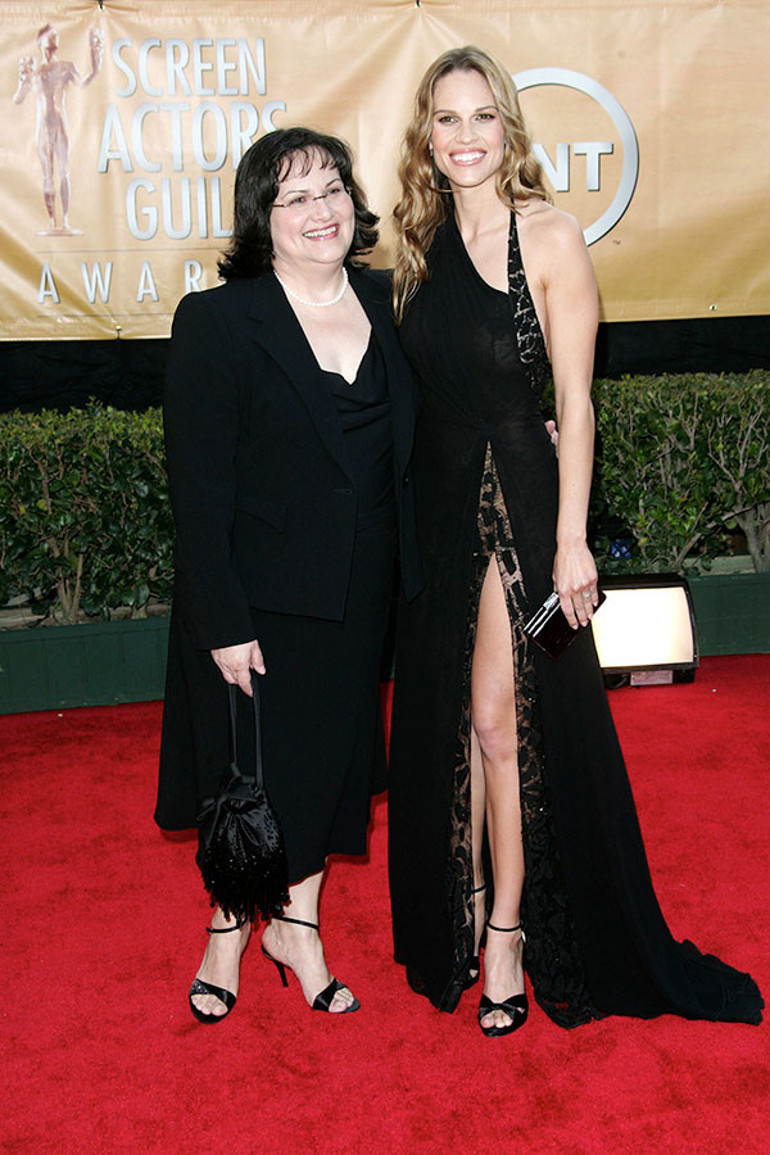 Şimdi güzel evleri, bankada milyonları var… Geldiği yeri hiç unutmadı… ‘Annemle bir arabada yaşardık’