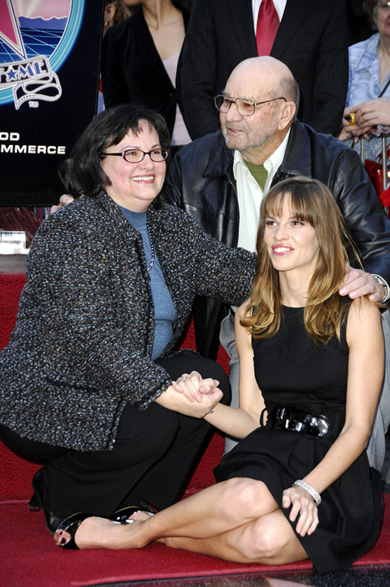 Şimdi güzel evleri, bankada milyonları var… Geldiği yeri hiç unutmadı… ‘Annemle bir arabada yaşardık’