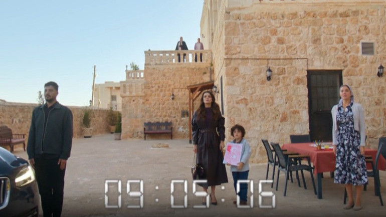 Uzak Şehir birinci yılını zirvede kutladı