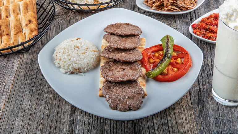 Üç nefis köfte tarifi: İnegöl, Sivas ve Akçaabat köfteleri nasıl yapılır