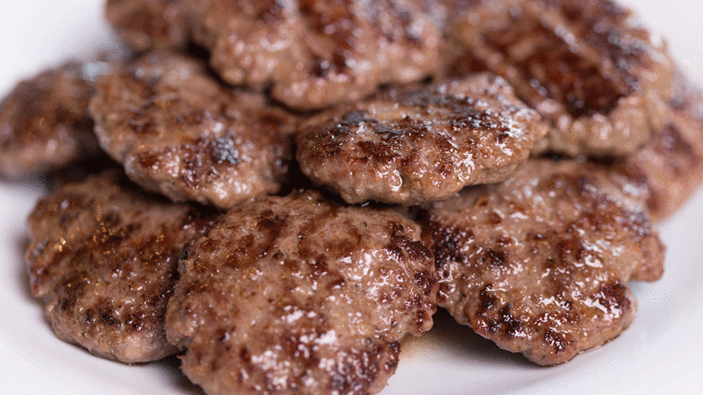 Üç nefis köfte tarifi: İnegöl, Sivas ve Akçaabat köfteleri nasıl yapılır