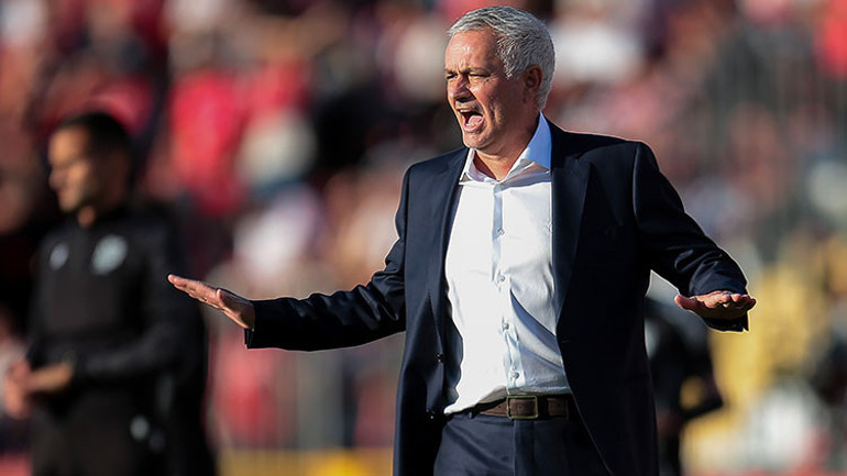 Jose Mourinho, Benfica'da transfer taleplerini açıklarken