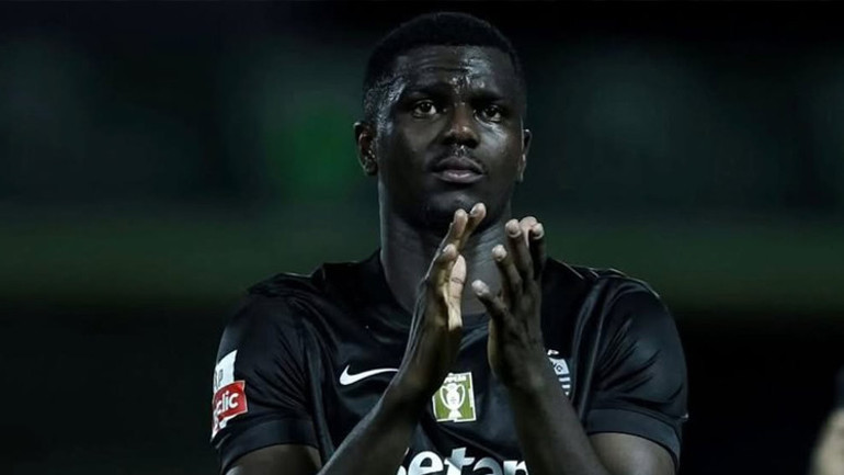 Sportingli stoper için istenen bonservis