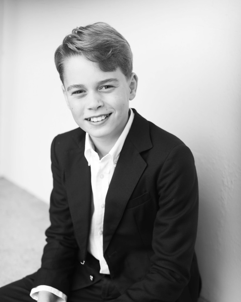 İleride kral olacak ama yasaklarla büyüyor… Küçük prens şimdiden anne babasına kafa tutmaya başlamış