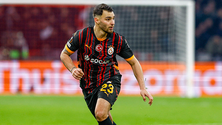 Kaan Ayhan Galatasaray formasıyla saha üzerinde