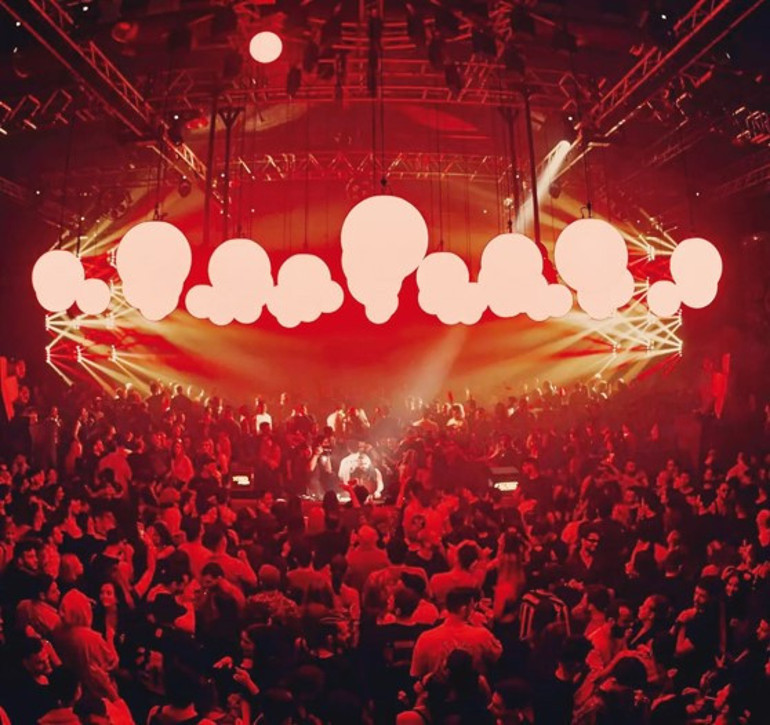 Minik Serçe, Lara Fabian’ı izleyecek