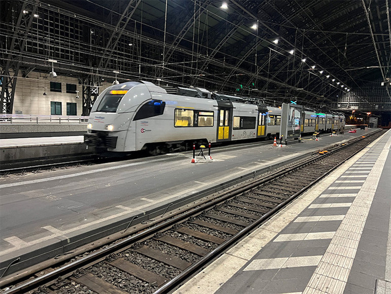 Köln ana tren garı bugünden itibaren 10 gün kapalı