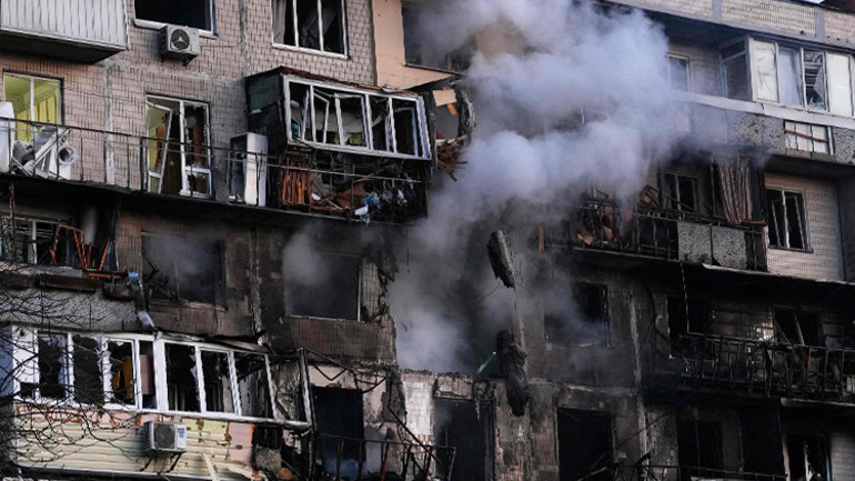 Rusyanın saldırısı Kievi alevler içinde bıraktı: Ukraynanın kalbinde bütün bölgeler vuruldu