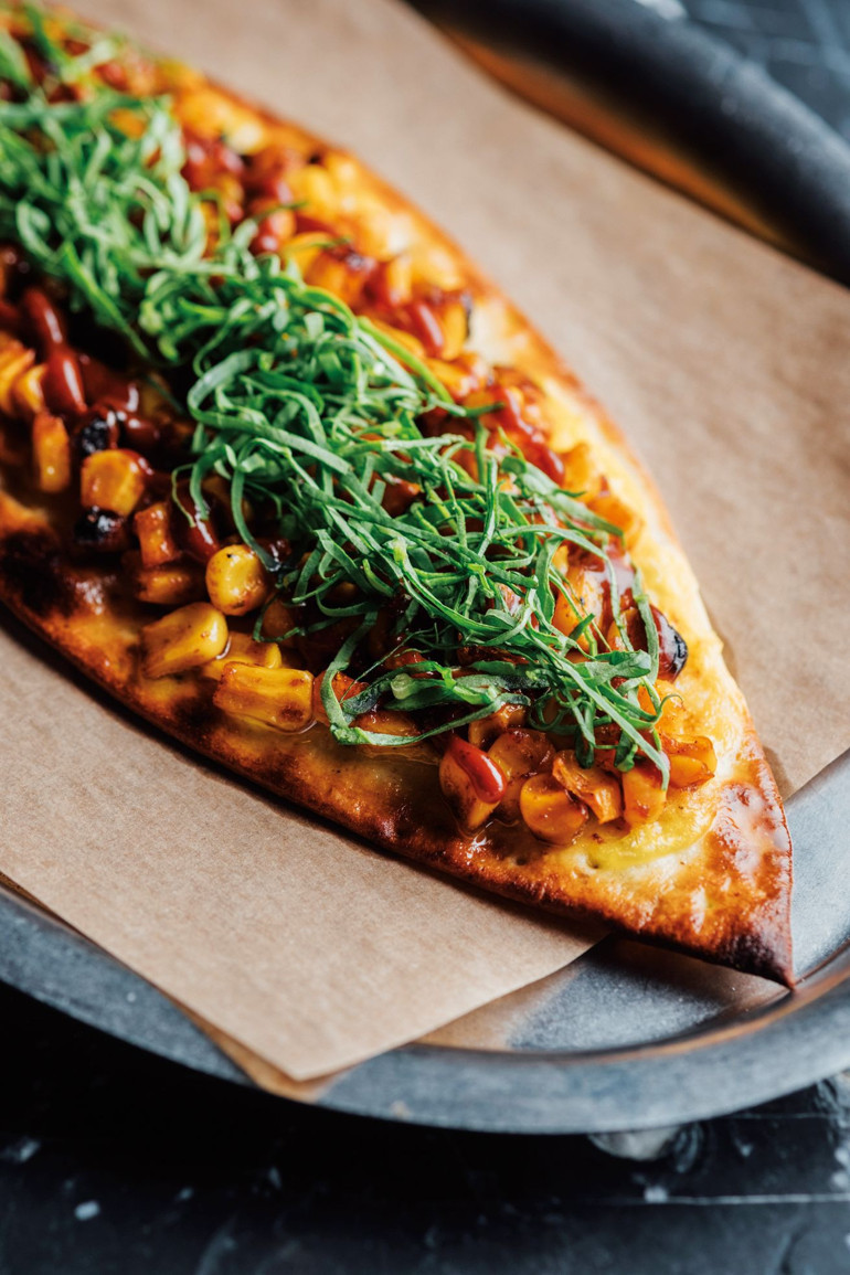 Ateşin terbiyesiyle sadeleşen bir mutfak