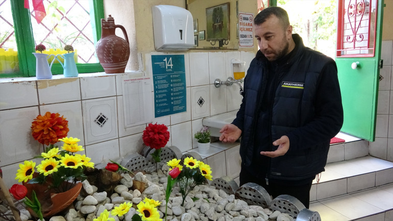 İşletme içinde korunan mezarın genel görünümü