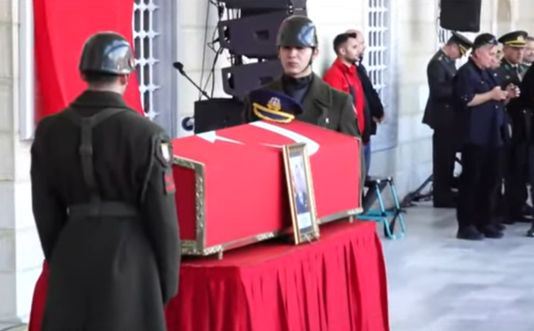 Şehit Pilot Yarbay Gökhan Korkmaz'ın cenaze töreninden görüntü