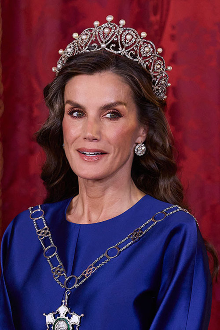 Haber merkezinin yıldızı en pahalı gelinlikle evlendi: İnat edip sevdiğiyle yuva kurdu... Hayatı da değişti yüzü de