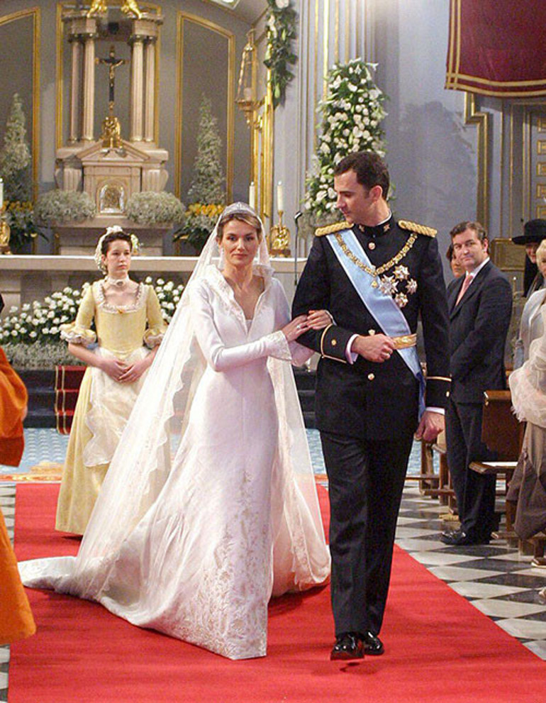 Haber merkezinin yıldızı en pahalı gelinlikle evlendi: İnat edip sevdiğiyle yuva kurdu... Hayatı da değişti yüzü de