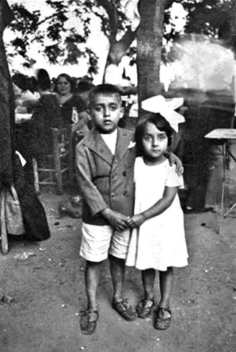 Uykuya gönderdiği çocukların saçlarına aklar düştü... Kahkahası hala hafızalarda