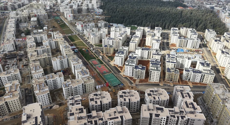 Antakya Emek Mahallesi'nde düzenlenen kura töreninden görüntü
