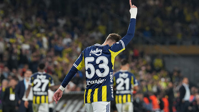 Sebastian Szymanski Fenerbahçe formasıyla