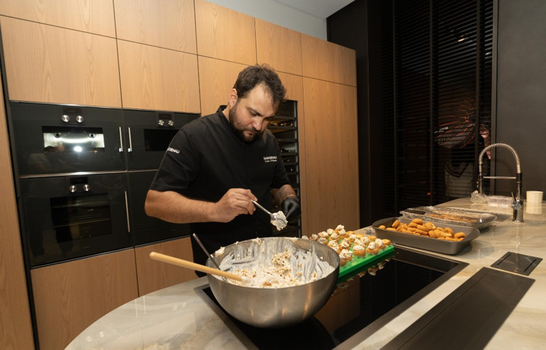 Aster Cucine ve Gaggenau sinerjisi Ege’de buluştu