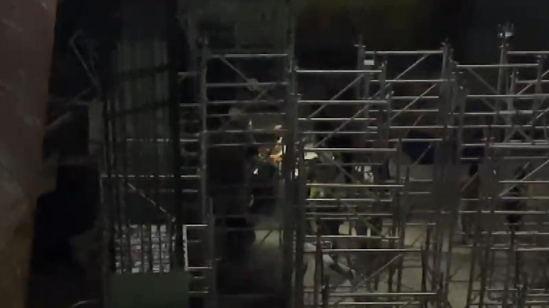 Beyoğlu metro inşaatında iskelenin devrilmesi