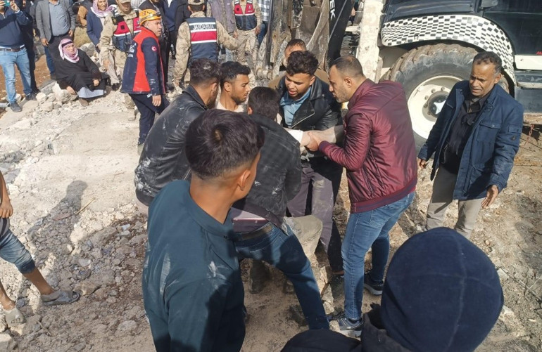 Kısas Mahallesi'nde tek katlı inşaatta çökme