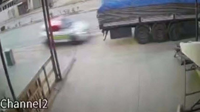 Bir polisin şehit olduğu kazanın görüntüleri ortaya çıktı