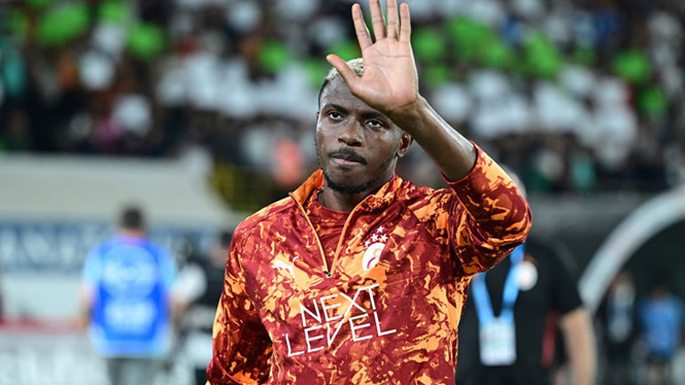 Victor Osimhen çocukluk yıllarını anarken