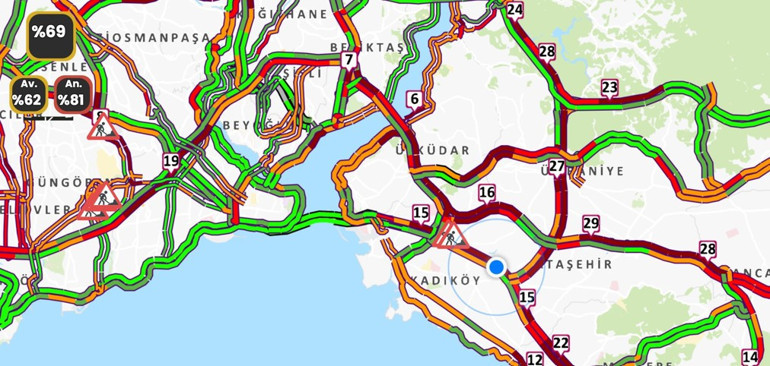 Okullar açıldı, İstanbulda trafik yoğunluğu