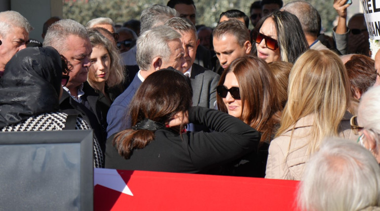 Muazzez Abacı Ankarada toprağa verildi