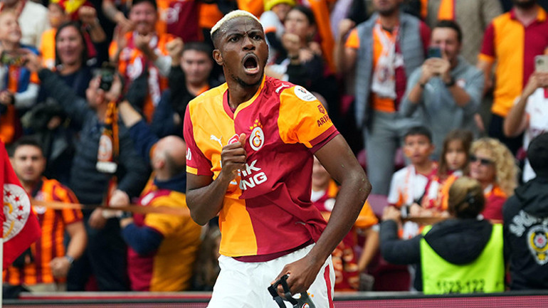 İspanyollar duyurdu: Barcelonadan Osimhen için tarihi teklif hazırlığı