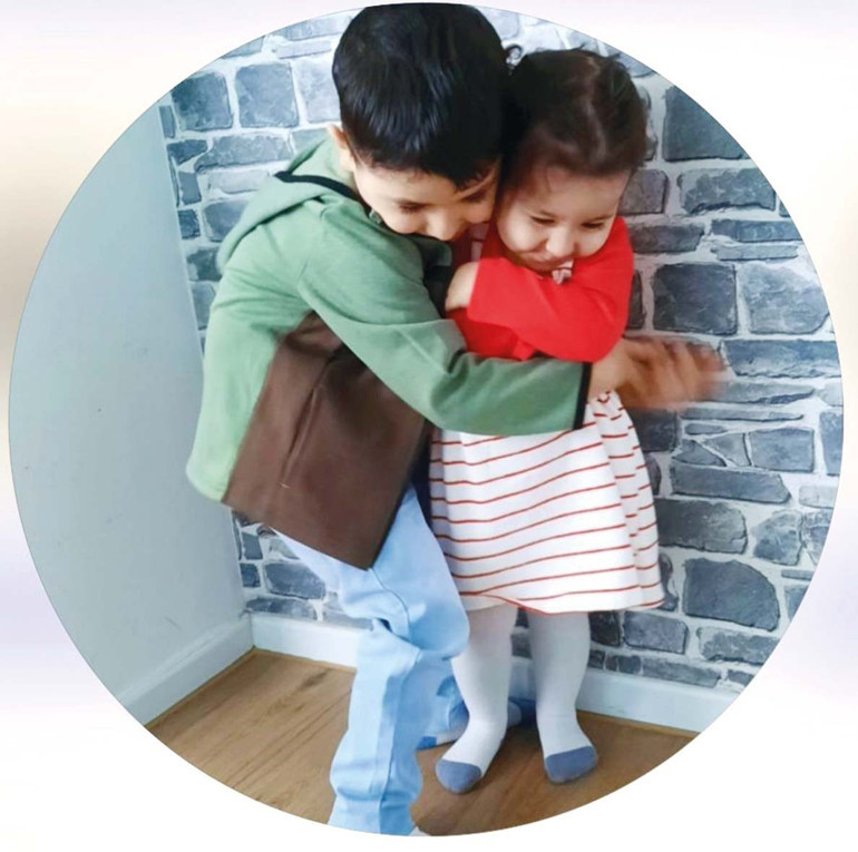 Masadaki 13 şüpheli