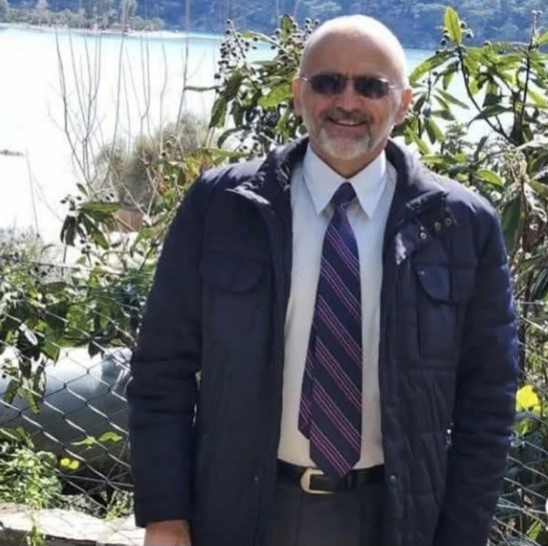 Voleybol maçında fenalaşan müdür hastaneye kaldırıldı