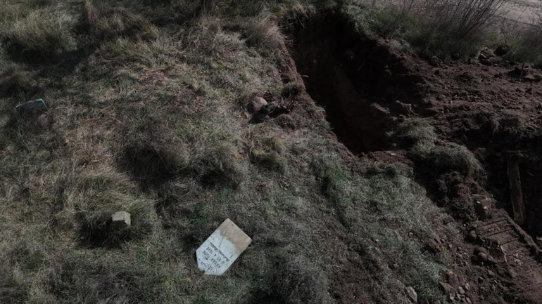 Mezarların yeni alana nakledilmesi çalışmaları