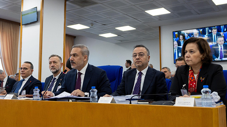 Dışişleri Bakanı Hakan Fidandan Suriye açıklaması: Milli güvenliğimizin tehdit edilebileceği bir ortama izin vermeyeceğiz