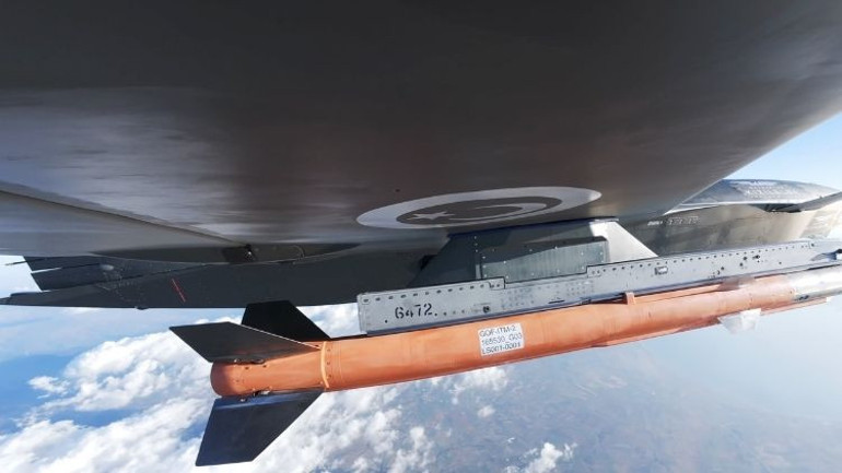 KIZILELMA milli donanımlarla uçuş testinde