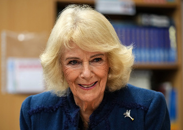  Demek bunca yılda hâlâ öğrenememiş.... Bu yaptığına görgüsüzlük denir