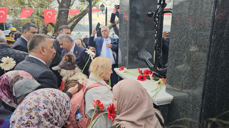 Anıt açılış töreninden görüntü