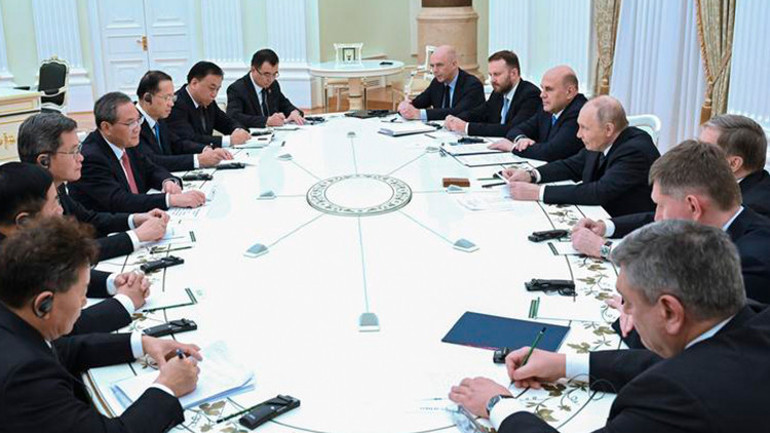 Rusya lideri Putin, Çin Başbakanı Li ile görüştü