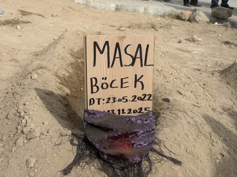  Baba Servet Böcek, memleketinde toprağa verildi... Acılı dededen yürek yakan sözler