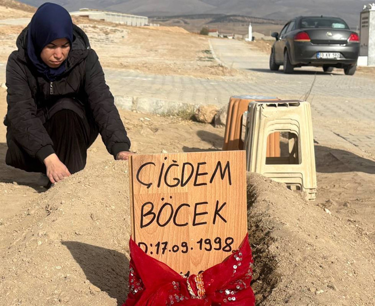 İstanbuldaki zehirlenme faciası: Baba Servet Böcek, memleketinde toprağa verildi... Acılı dededen yürek yakan sözler