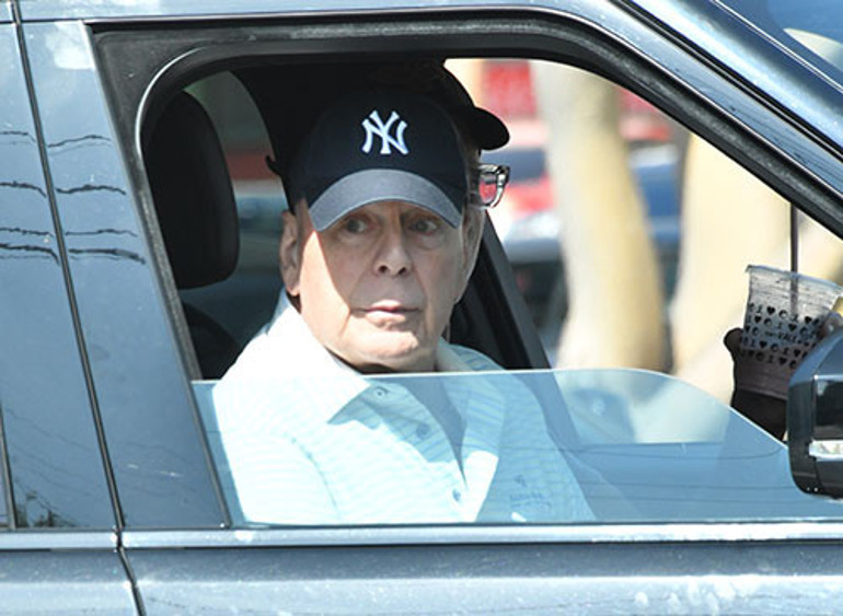 Yoksa bunlar hastalığın ilk belirtileri mi Ünlü oyuncuyu demans korkusu sardı