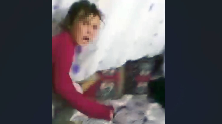 Vicdansız baba çocuklarına dehşeti yaşattı Kemerle işkence yapıp, kayıt altına aldı