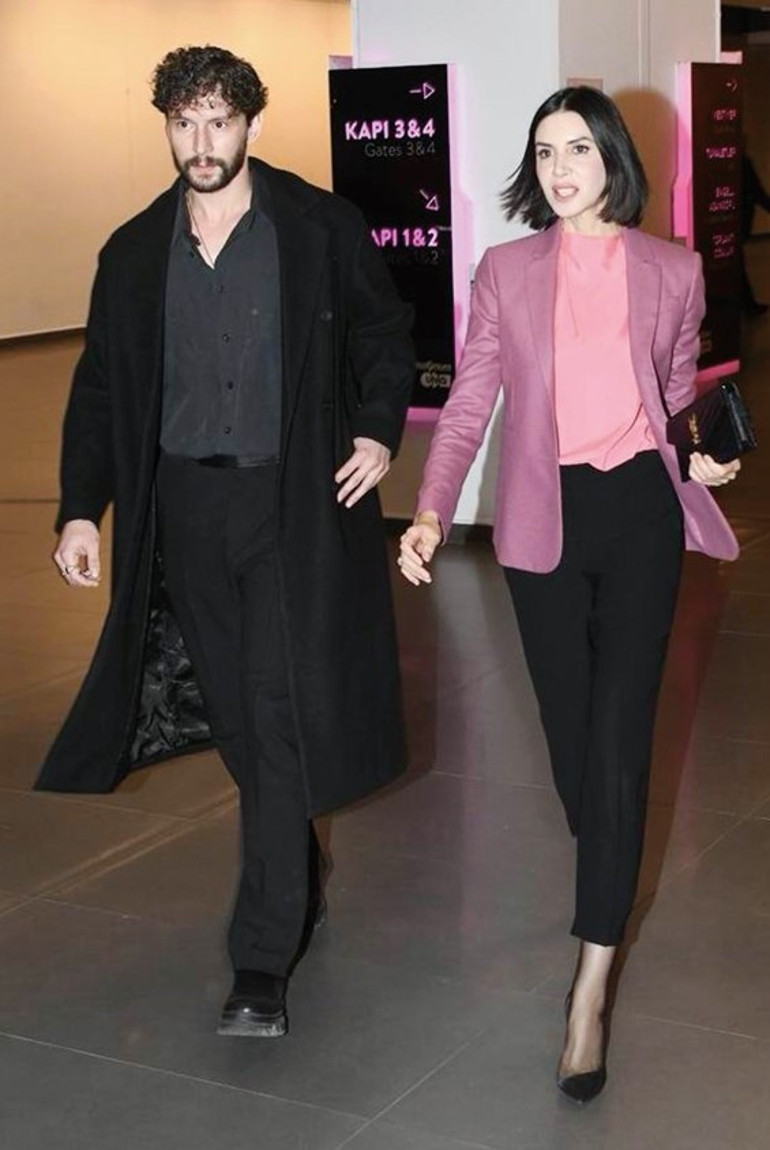 Havada aşk kokusu var... Galaya sevgili çıkarması