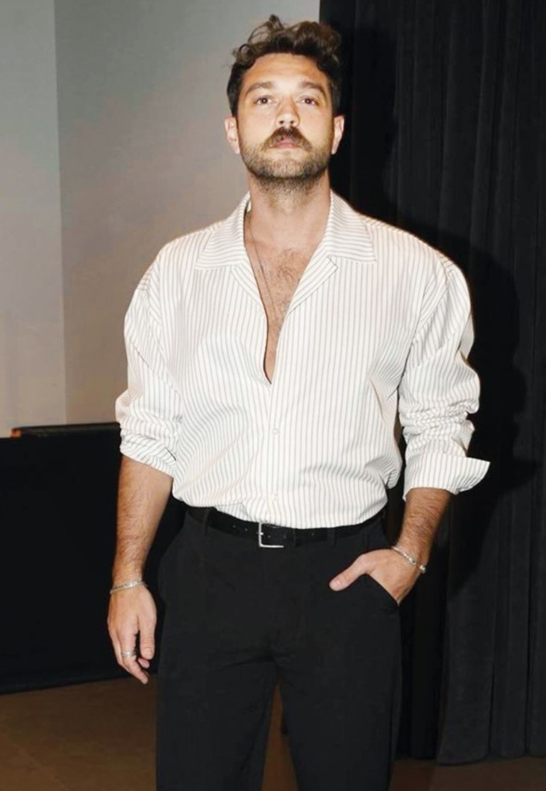 Havada aşk kokusu var... Galaya sevgili çıkarması