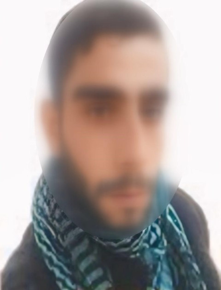  Karısını dövdü, oğlunun arkadaşını bıçakladı